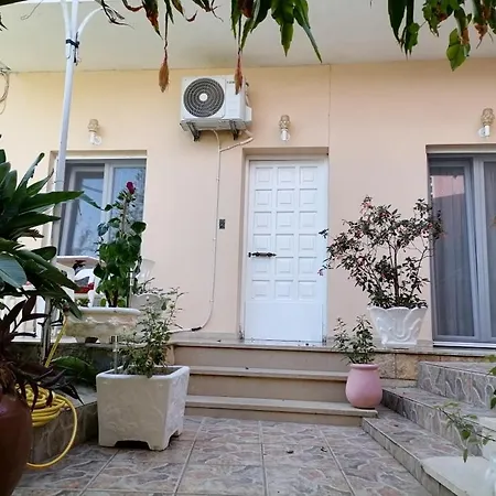 Flower Garden Apartment Benitses (Corfu)