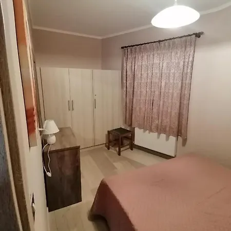 Flower Garden Apartment *