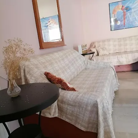 Flower Garden Apartment Benitses (Corfu)